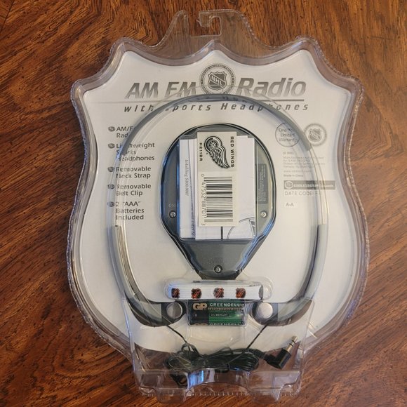 Radio Shack | Portable Audio & Video | Nhl Hockey Radio Vintage Radio ...